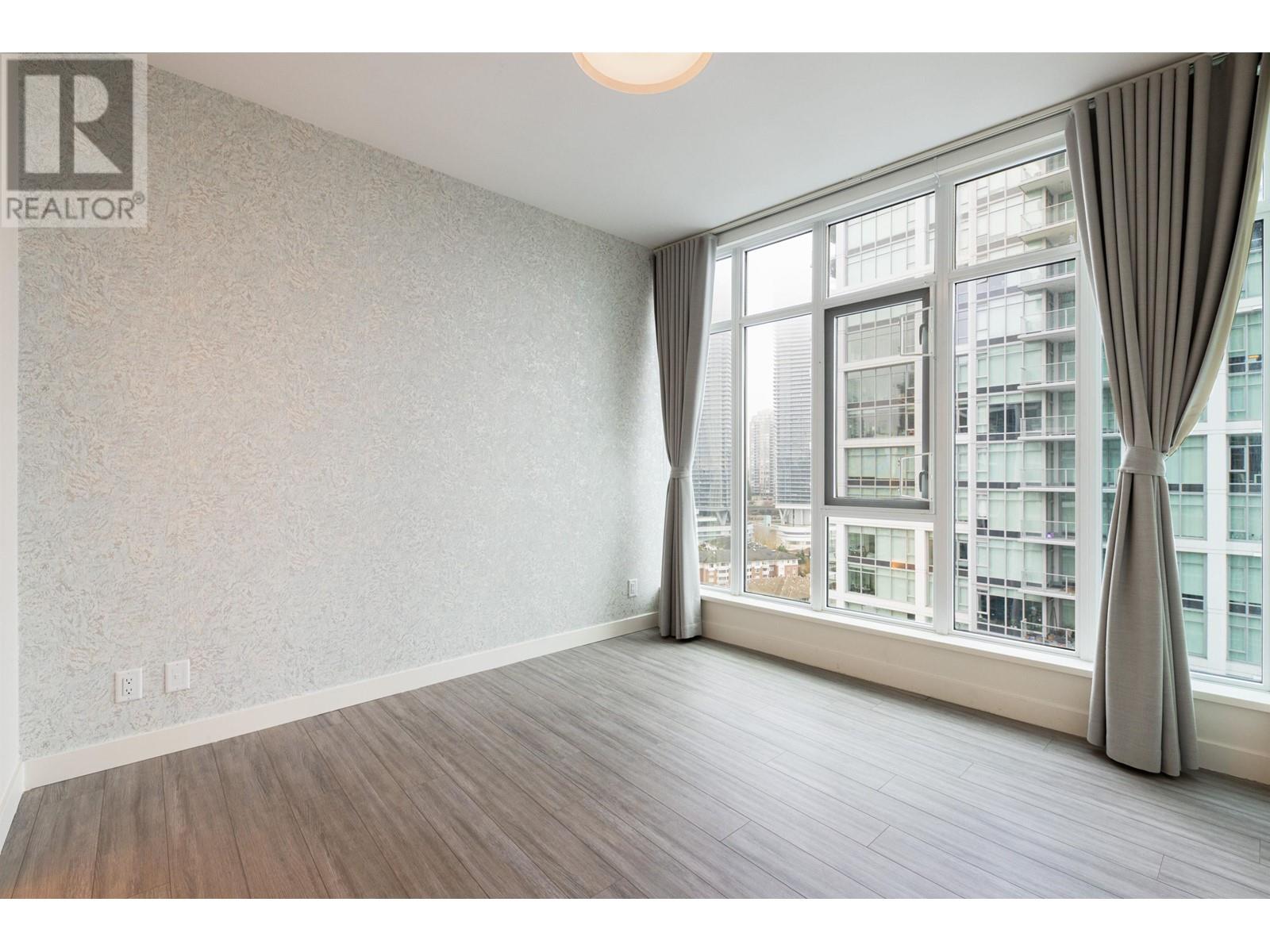 Listing Picture 18 of 38 : 1704 2311 BETA AVENUE, Burnaby / 本拿比 - 魯藝地產 Yvonne Lu Group - MLS Medallion Club Member