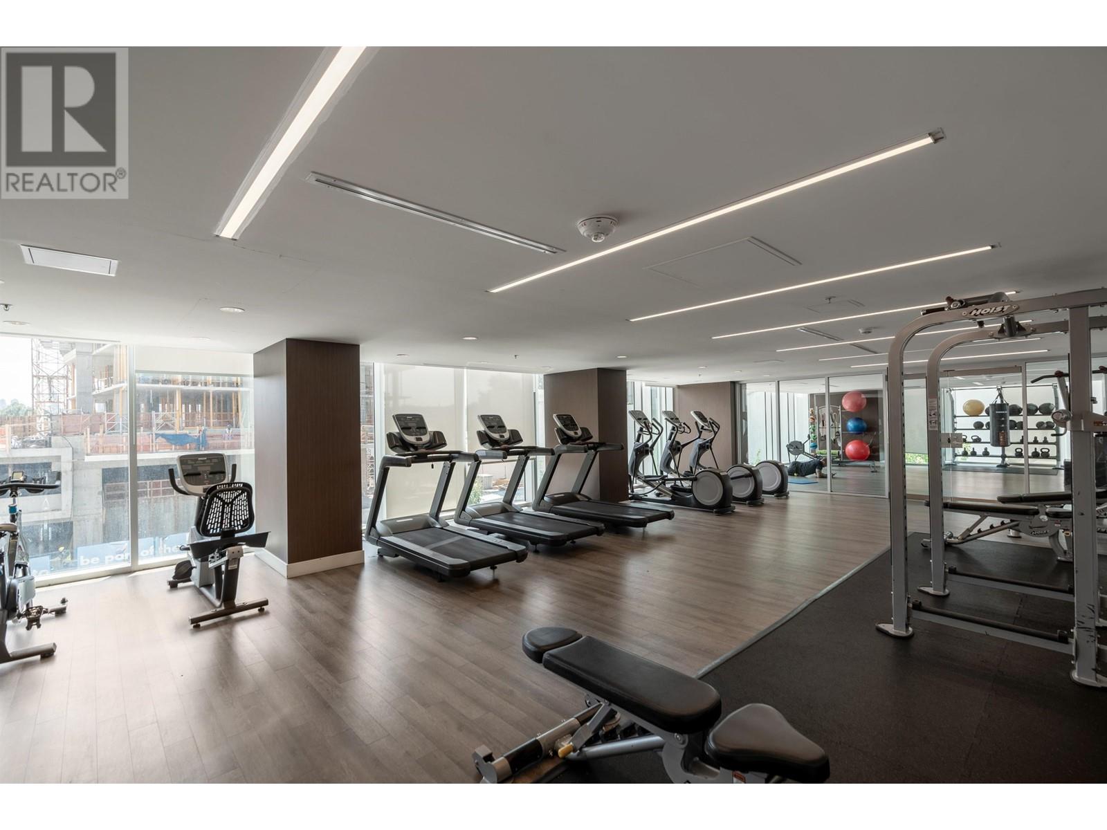 Listing Picture 34 of 38 : 1704 2311 BETA AVENUE, Burnaby / 本拿比 - 魯藝地產 Yvonne Lu Group - MLS Medallion Club Member