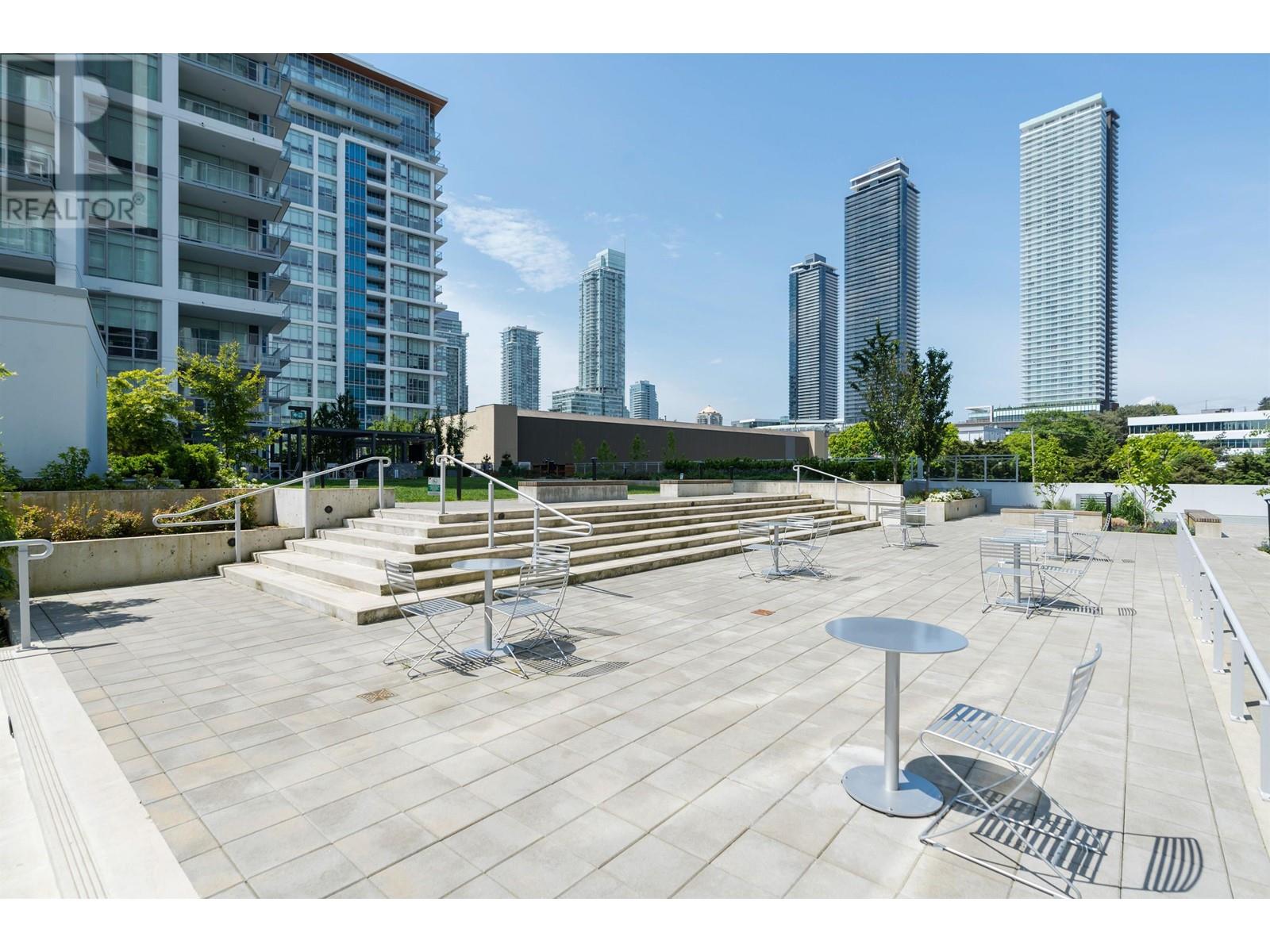 Listing Picture 38 of 38 : 1704 2311 BETA AVENUE, Burnaby / 本拿比 - 魯藝地產 Yvonne Lu Group - MLS Medallion Club Member