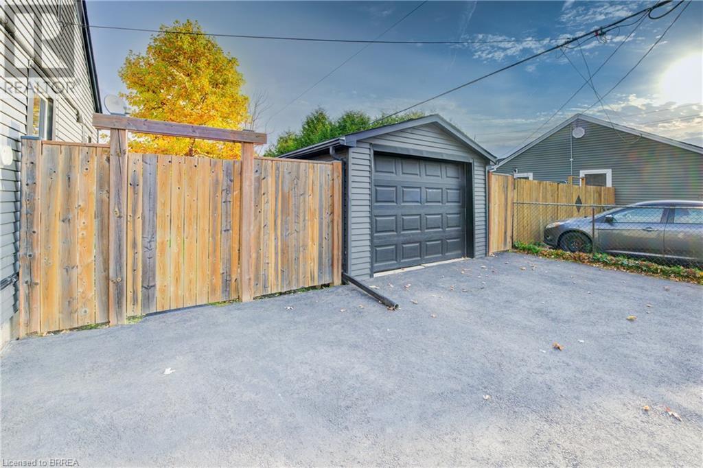 40 Division Street, Brantford, Ontario  N3S 2P1 - Photo 24 - 40684966