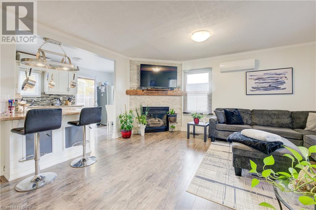 40 Division Street, Brantford, Ontario  N3S 2P1 - Photo 4 - 40684966