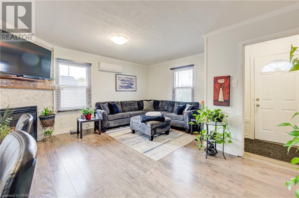 40 Division Street, Brantford, Ontario  N3S 2P1 - Photo 7 - 40684966