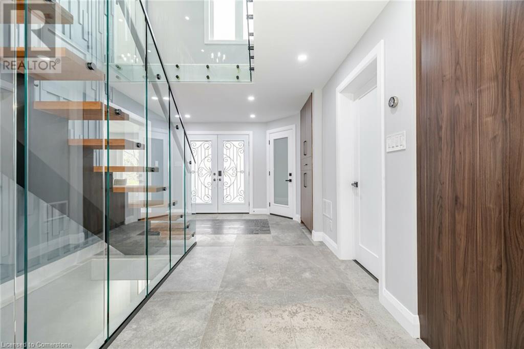 1204 West 5th Street, Hamilton, Ontario  L9B 1J6 - Photo 4 - 40685023