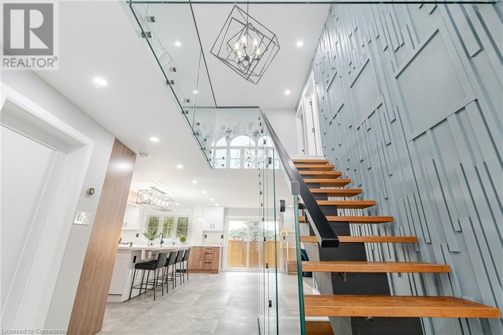 1204 West 5th Street, Hamilton, Ontario  L9B 1J6 - Photo 6 - 40685023