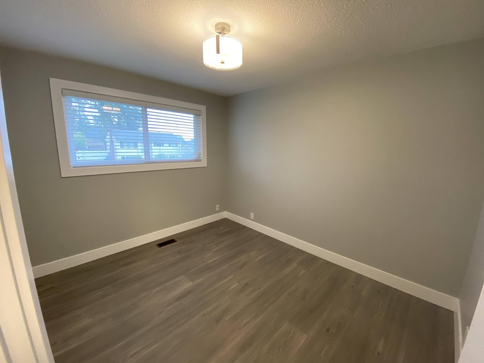 13827 Berg Road, Surrey, British Columbia  V3R 5L2 - Photo 8 - R2949504