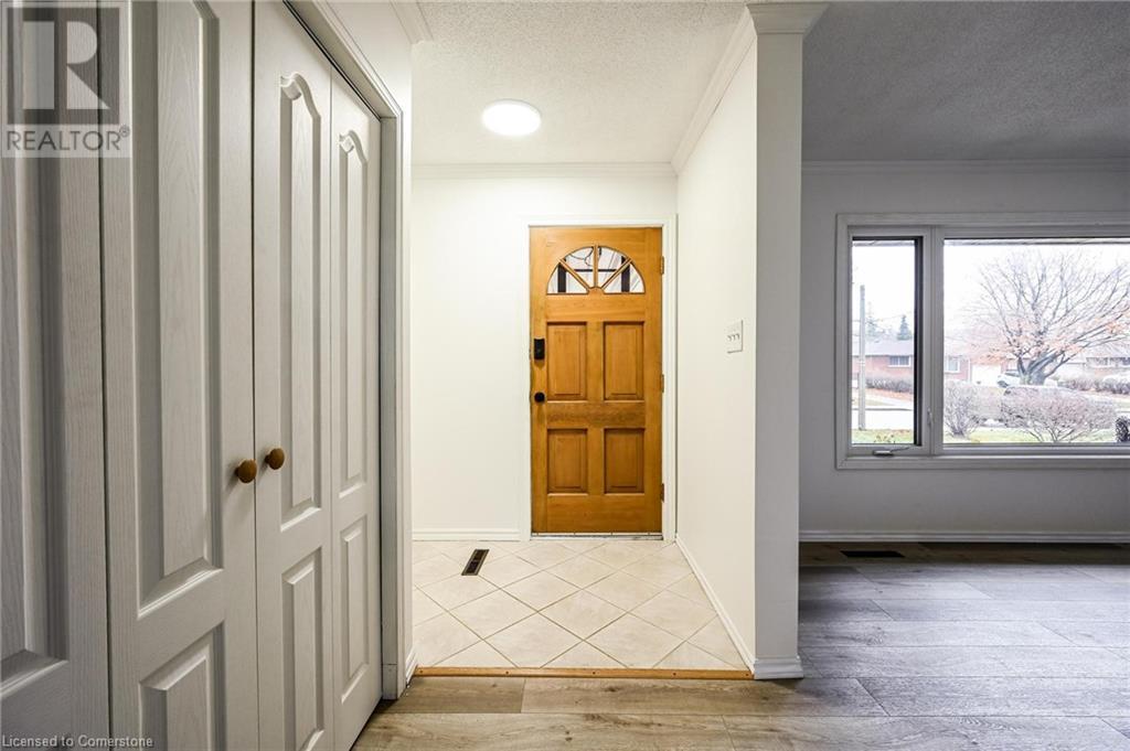 26 Carousel Avenue Unit# Upper, Hamilton, Ontario  L9A 4L5 - Photo 7 - 40684985