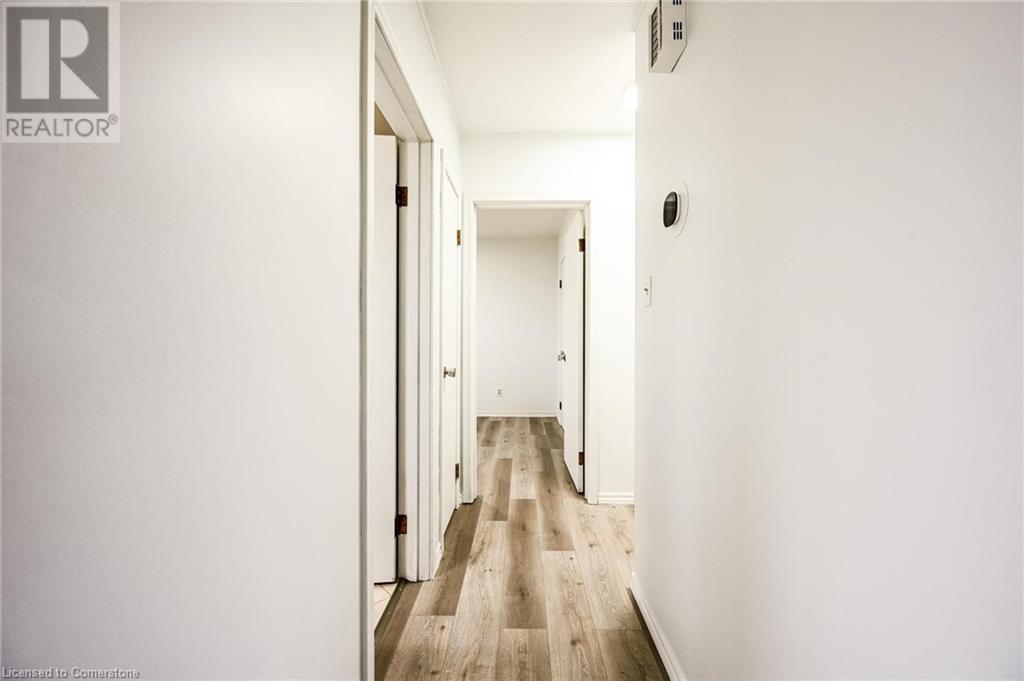 26 Carousel Avenue Unit# Upper, Hamilton, Ontario  L9A 4L5 - Photo 22 - 40684985