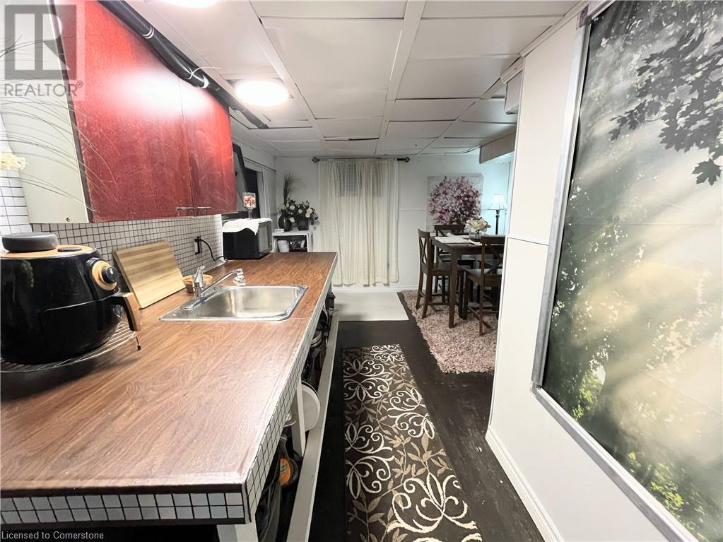 28 Dane Street, Kitchener, Ontario  N2H 3H7 - Photo 6 - 40684955