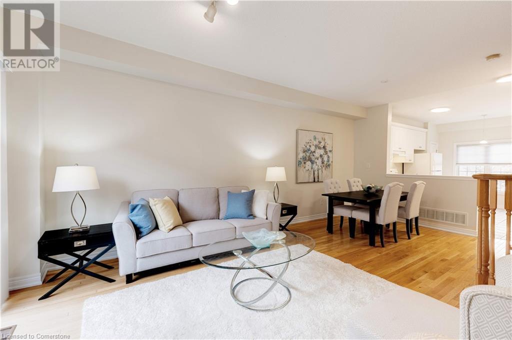 682 Summers CommonBurlington, Ontario  L7L 1A1 - Photo 4 - 40685034