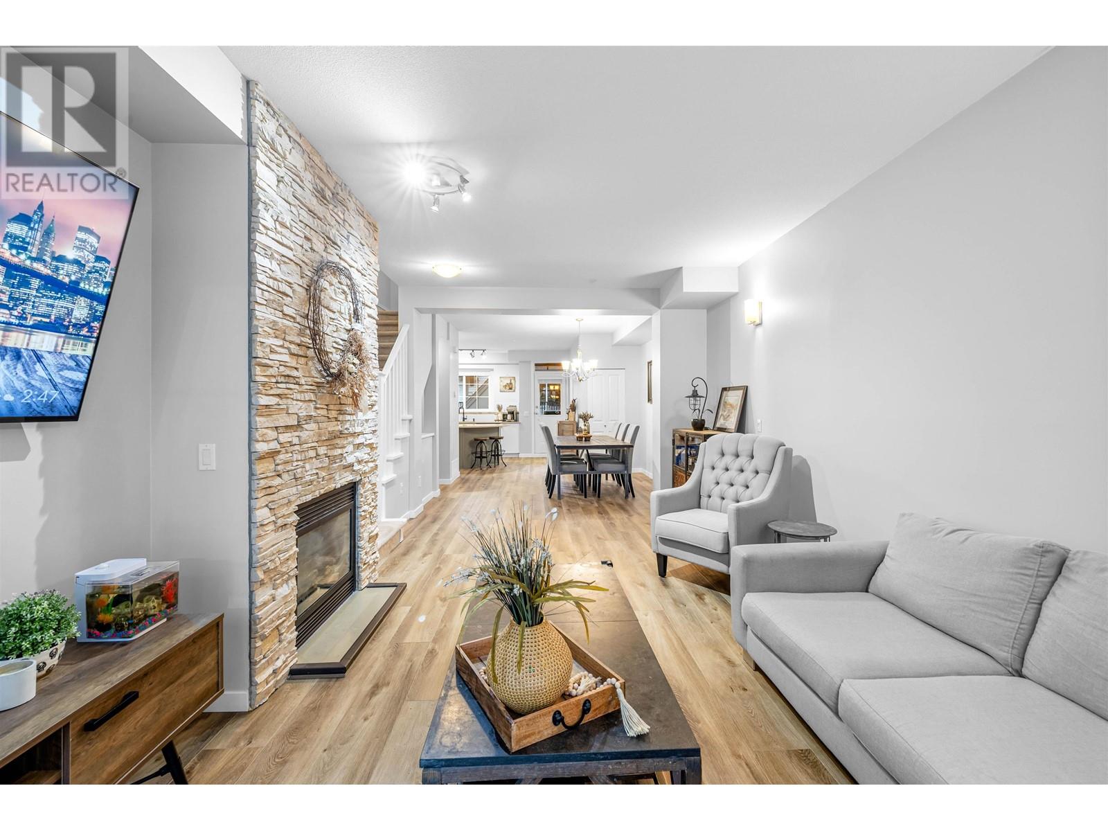 10 2200 Panorama Drive, Port Moody, British Columbia  V3H 5M2 - Photo 3 - R2949906