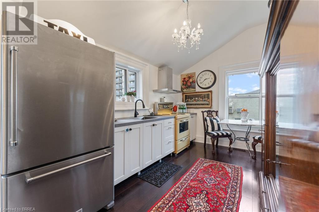 53 Charlotte Street, Brantford, Ontario  N3T 2M4 - Photo 18 - 40684313