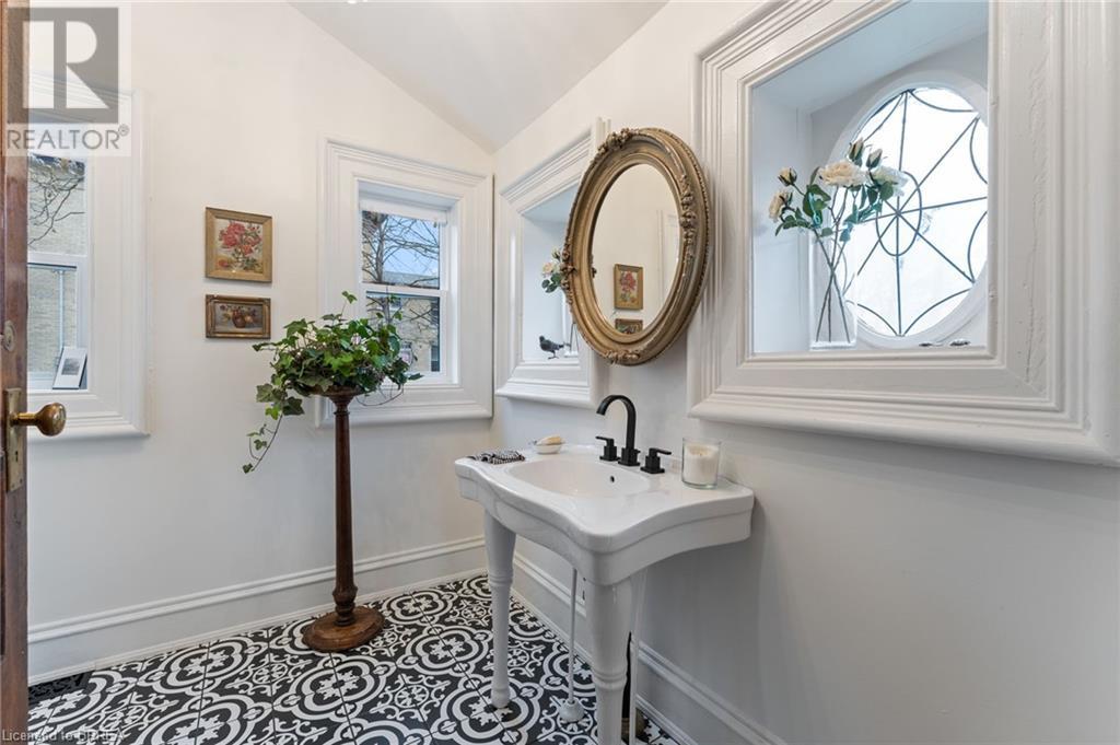 53 Charlotte Street, Brantford, Ontario  N3T 2M4 - Photo 28 - 40684313