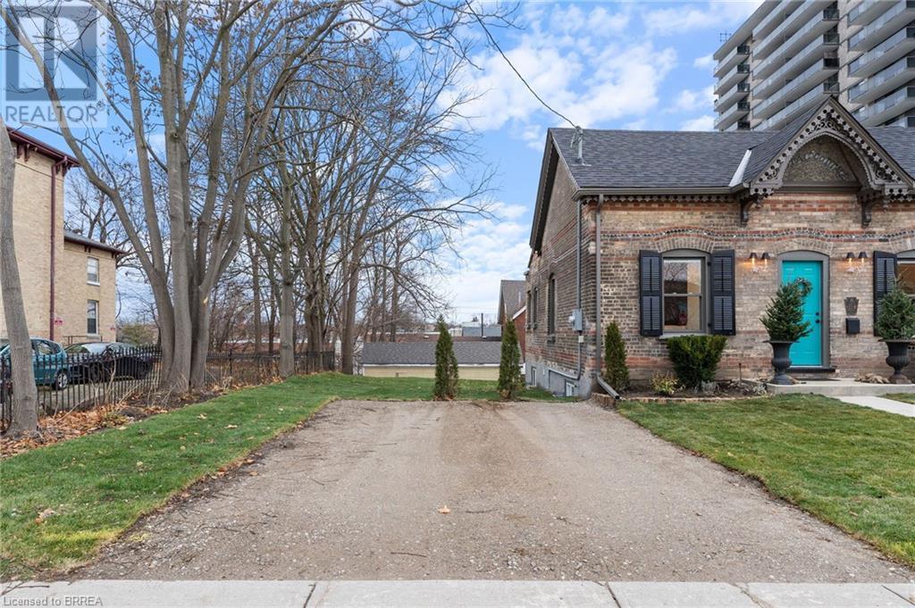 53 Charlotte Street, Brantford, Ontario  N3T 2M4 - Photo 8 - 40684313