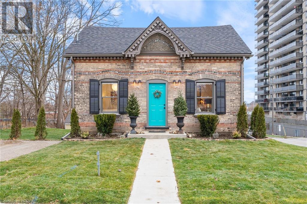 53 Charlotte Street, Brantford, Ontario  N3T 2W6 - Photo 1 - 40684268