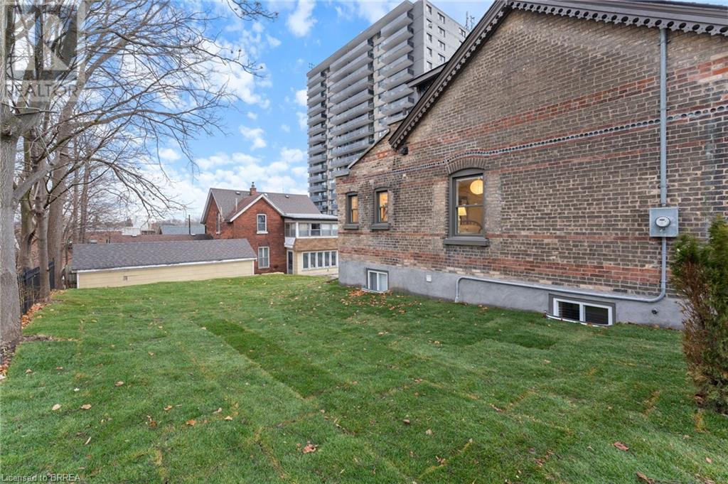 53 Charlotte Street, Brantford, Ontario  N3T 2W6 - Photo 43 - 40684268