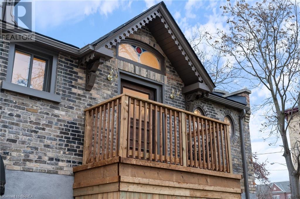 53 Charlotte Street, Brantford, Ontario  N3T 2W6 - Photo 5 - 40684268