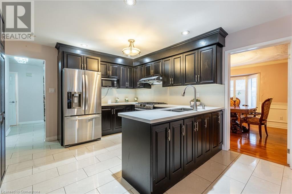 7 Grandoaks DriveHamilton, Ontario  L8V 5A9 - Photo 12 - 40685065