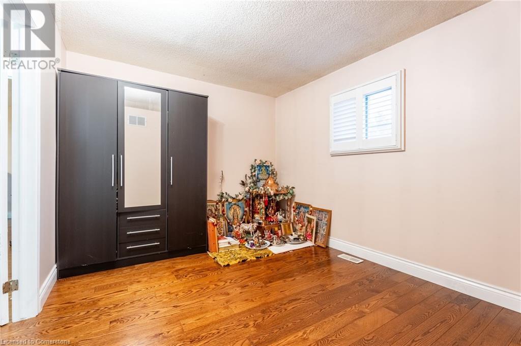 7 Grandoaks DriveHamilton, Ontario  L8V 5A9 - Photo 18 - 40685065