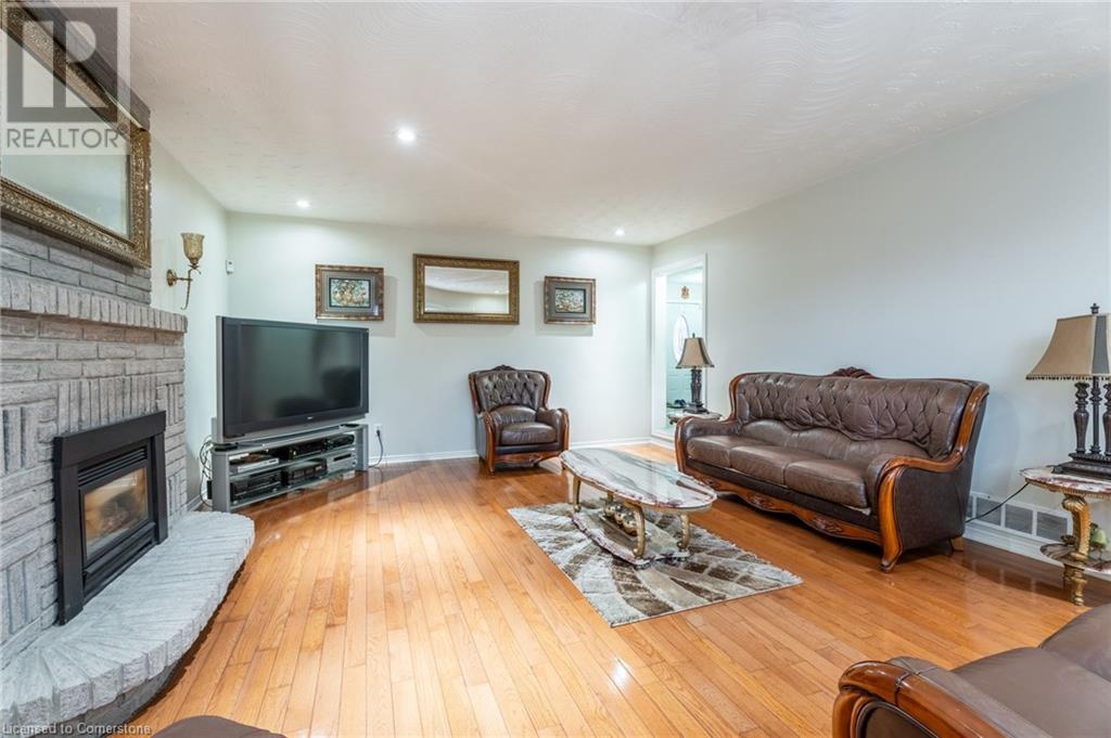 7 Grandoaks DriveHamilton, Ontario  L8V 5A9 - Photo 32 - 40685065