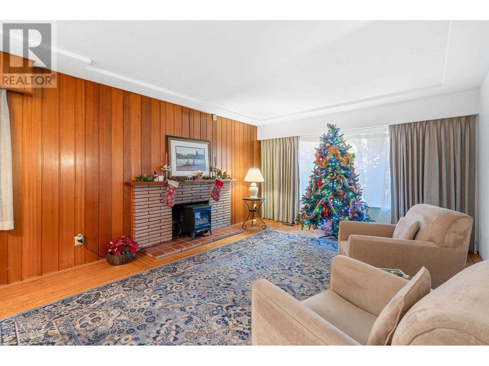 6987 Tyne Street, Vancouver, British Columbia  V5S 3M4 - Photo 2 - R2950067