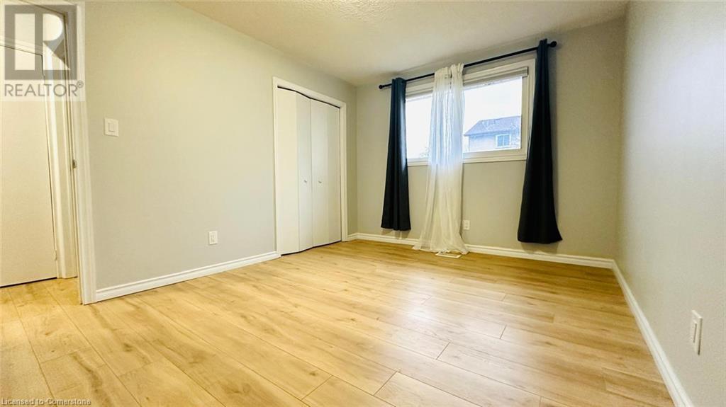 111 Scenic Wood Crescent, Kitchener, Ontario  N2A 3N4 - Photo 13 - 40684804