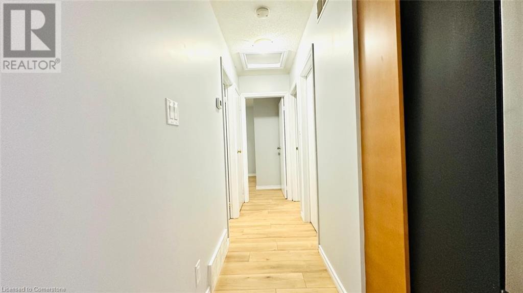 111 Scenic Wood Crescent, Kitchener, Ontario  N2A 3N4 - Photo 9 - 40684804