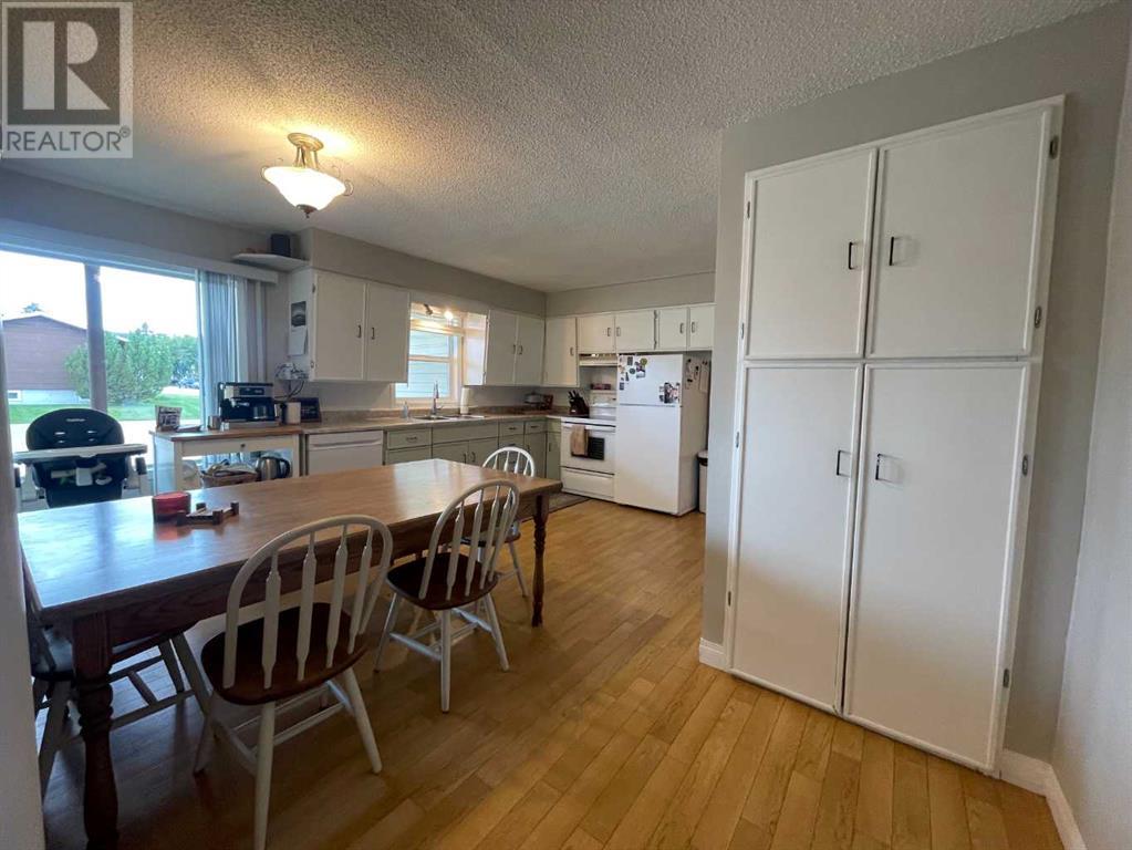 400 Centre Street E, Bow Island, Alberta  T0K 0G0 - Photo 8 - A2166641