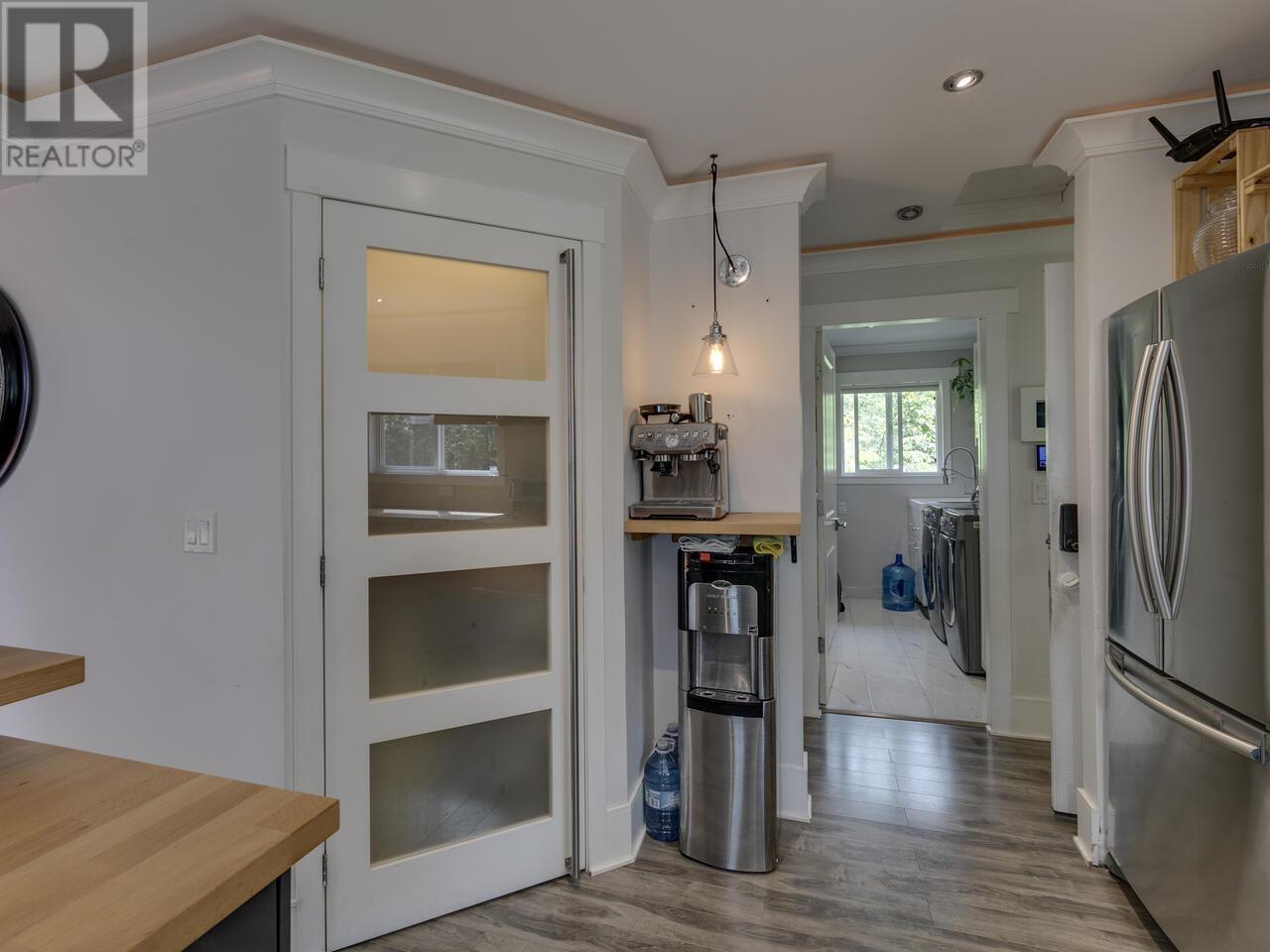 26521 Lougheed Highway, Maple Ridge, British Columbia  V2W 1K2 - Photo 19 - R2949076
