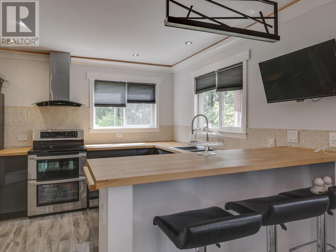 26521 Lougheed Highway, Maple Ridge, British Columbia  V2W 1K2 - Photo 23 - R2949076