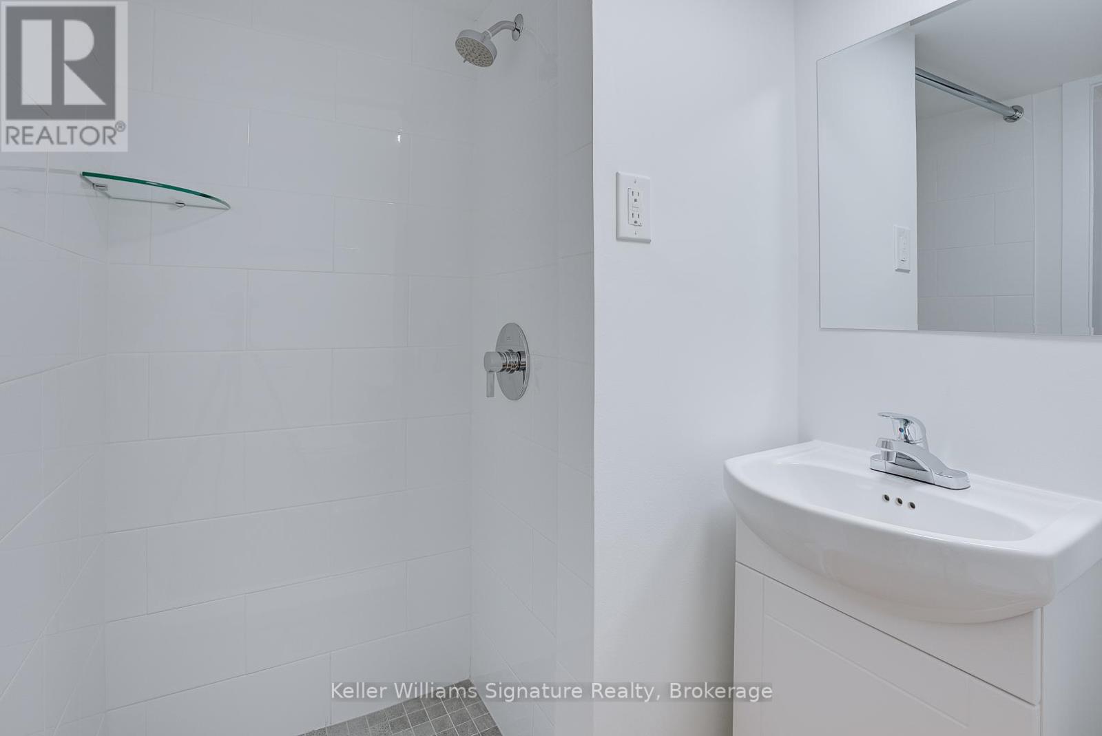 2 - 200 King Street, St. Catharines, Ontario  L2R 3J7 - Photo 5 - X9254385