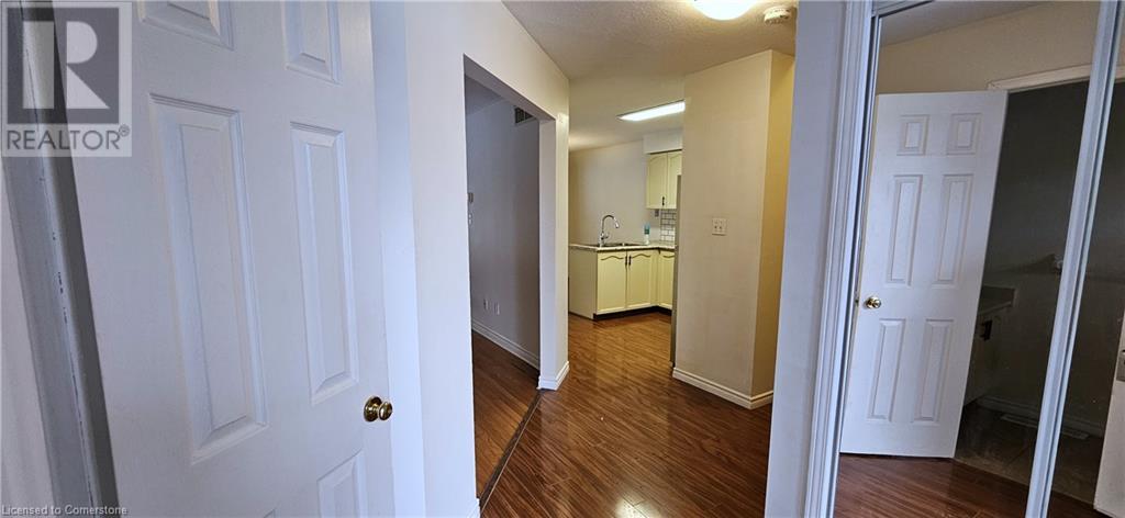 51 Schueller Street, Kitchener, Ontario  N2K 3W2 - Photo 5 - 40685028