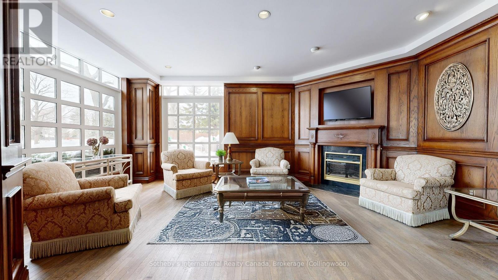 211 - 16 Raglan Street, Collingwood, Ontario  L9Y 4Y2 - Photo 2 - S10440455