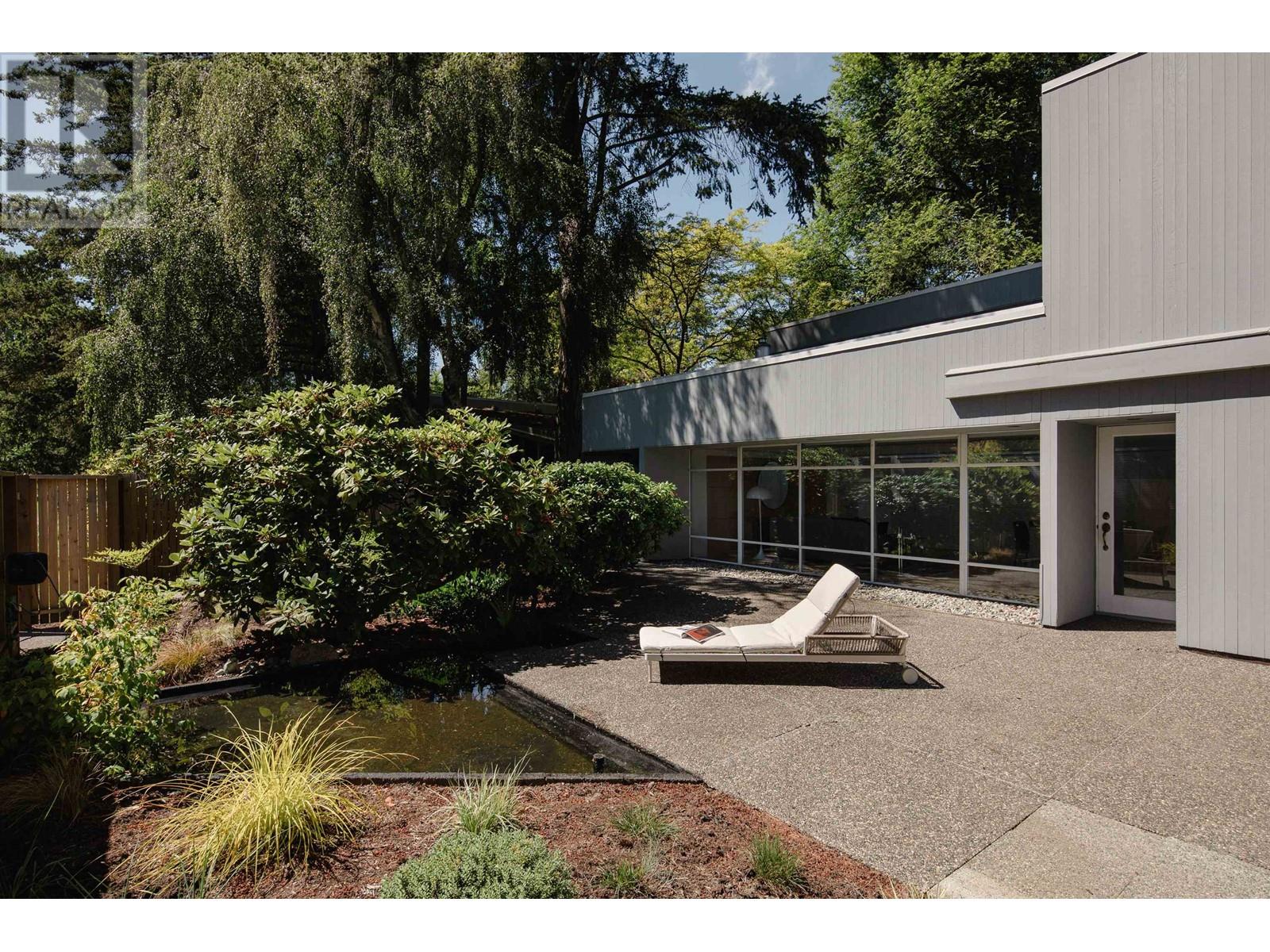 Listing Picture 2 of 40 : 3651 W 48TH STREET, Vancouver / 溫哥華 - 魯藝地產 Yvonne Lu Group - MLS Medallion Club Member