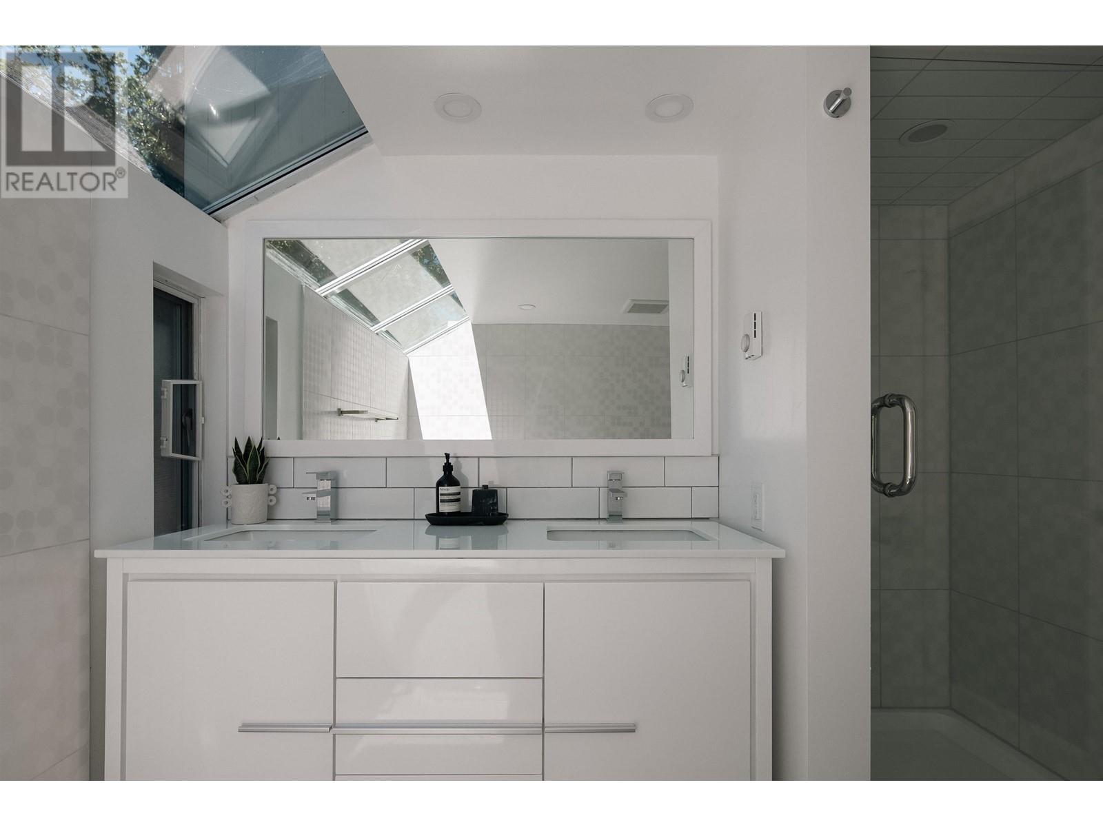 Listing Picture 32 of 40 : 3651 W 48TH STREET, Vancouver / 溫哥華 - 魯藝地產 Yvonne Lu Group - MLS Medallion Club Member