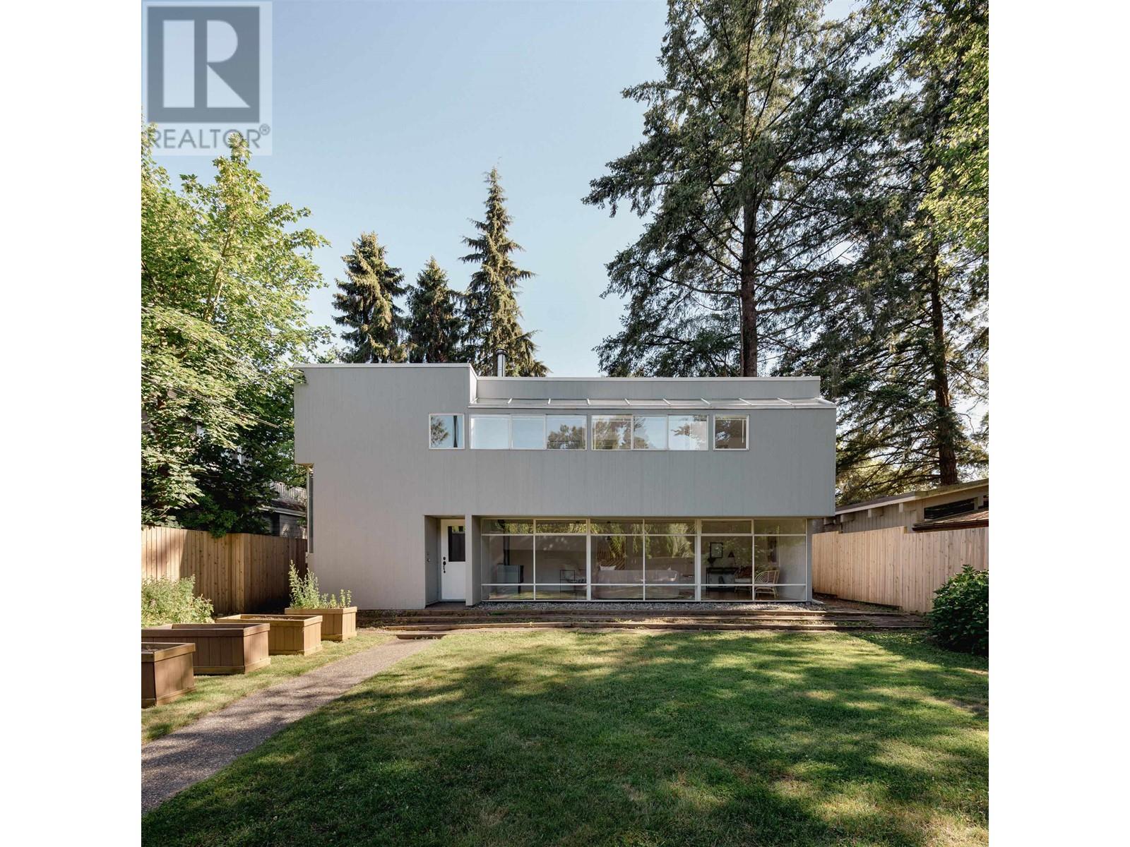 Listing Picture 34 of 40 : 3651 W 48TH STREET, Vancouver / 溫哥華 - 魯藝地產 Yvonne Lu Group - MLS Medallion Club Member