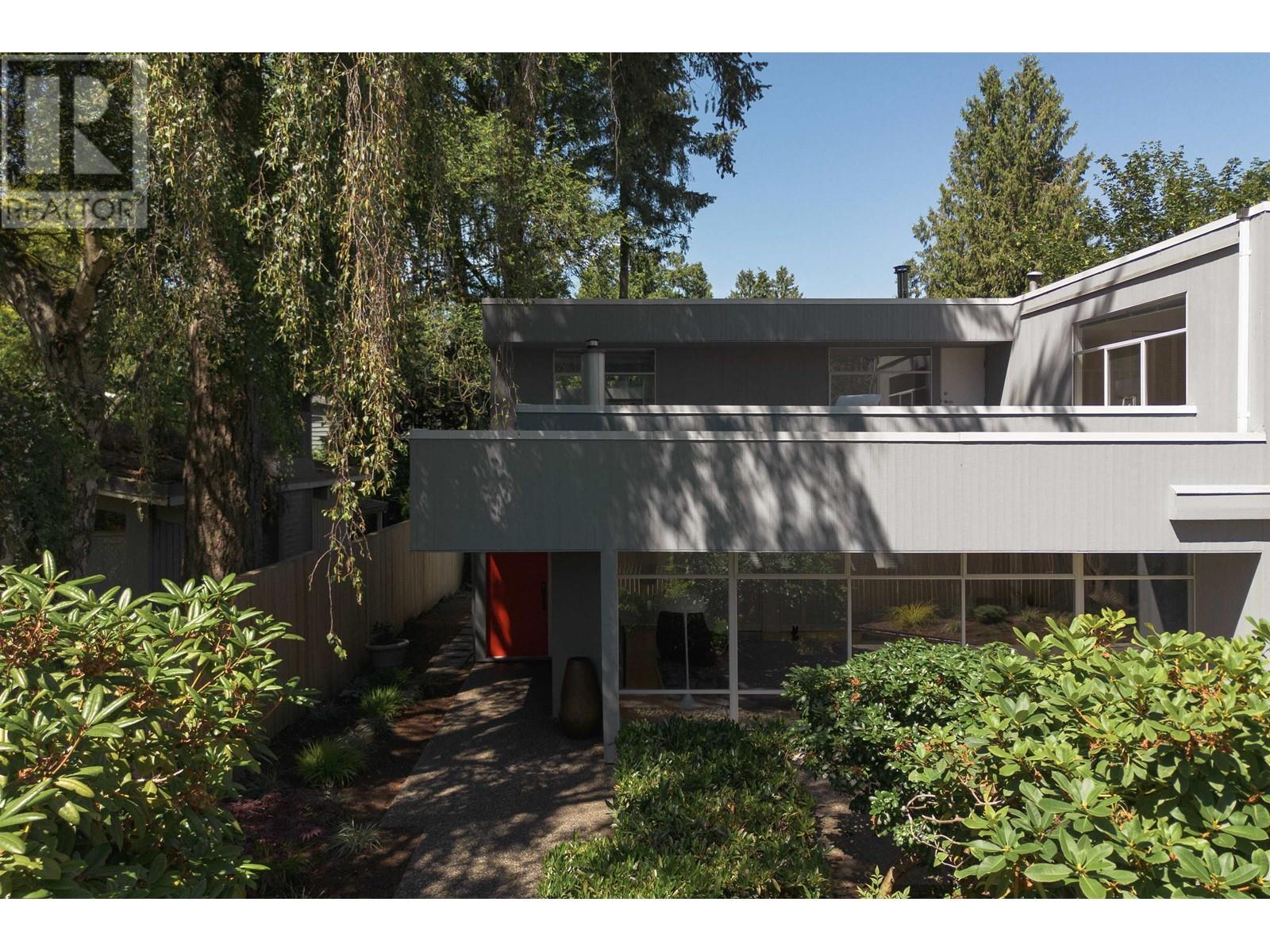 Listing Picture 36 of 40 : 3651 W 48TH STREET, Vancouver / 溫哥華 - 魯藝地產 Yvonne Lu Group - MLS Medallion Club Member