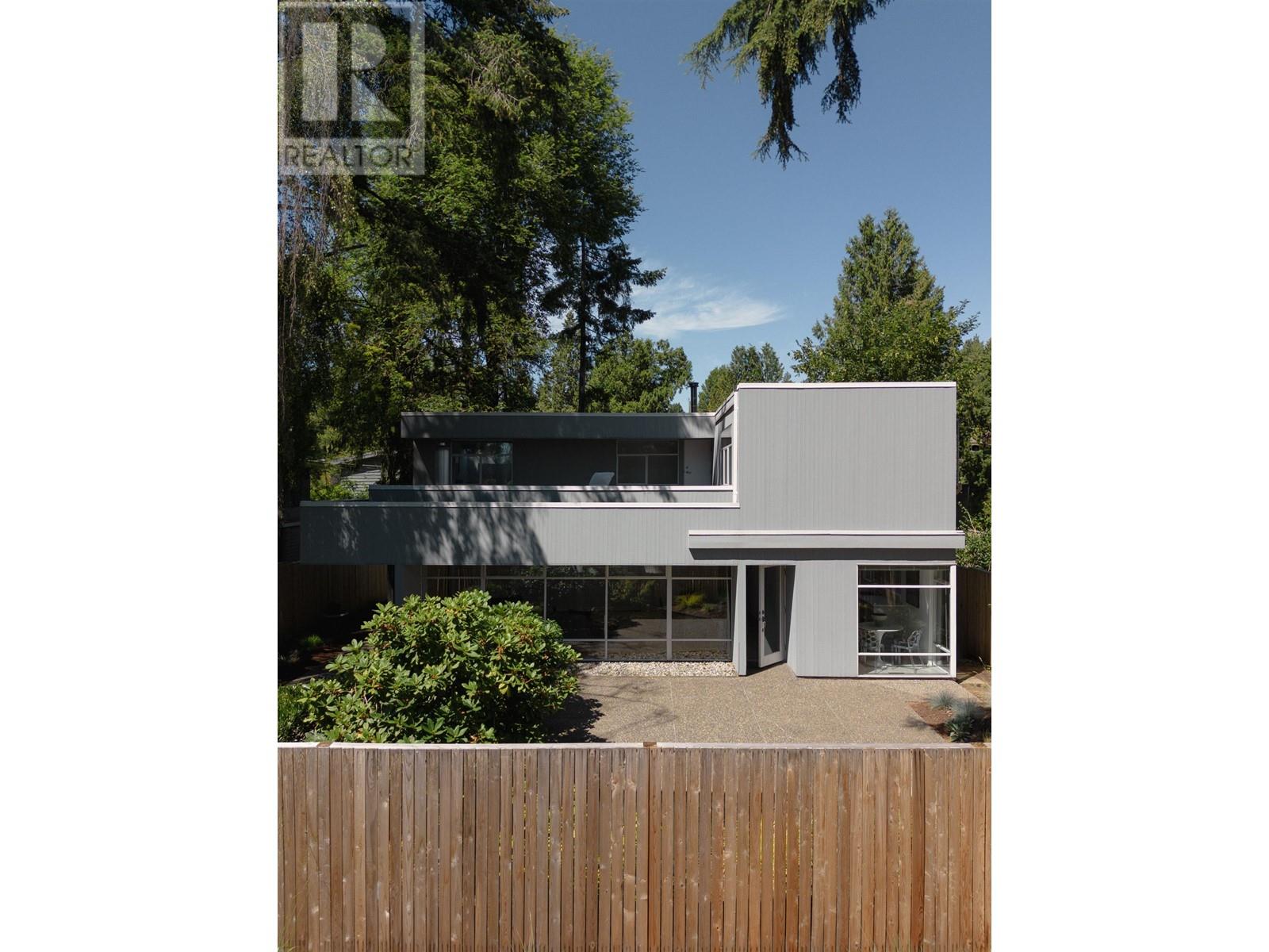 Listing Picture 37 of 40 : 3651 W 48TH STREET, Vancouver / 溫哥華 - 魯藝地產 Yvonne Lu Group - MLS Medallion Club Member