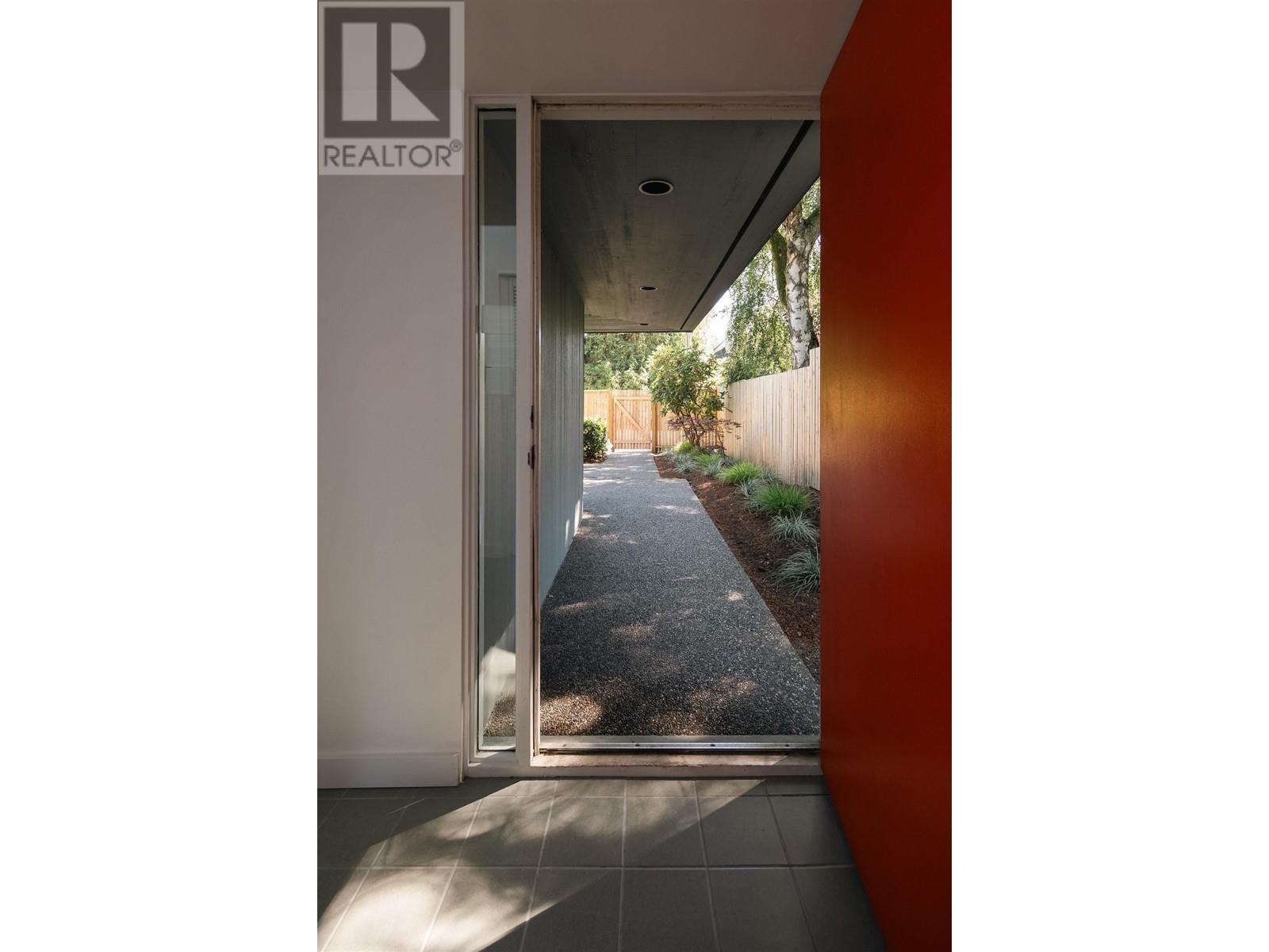 Listing Picture 4 of 40 : 3651 W 48TH STREET, Vancouver / 溫哥華 - 魯藝地產 Yvonne Lu Group - MLS Medallion Club Member