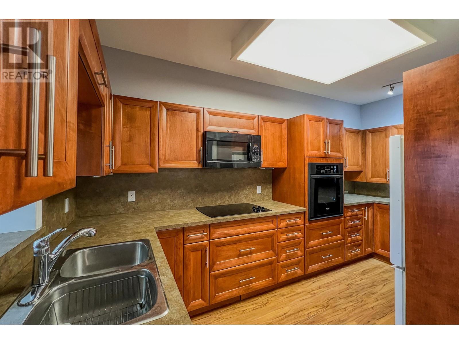 201 1203 Pemberton Avenue, Squamish, British Columbia  V0N 3G0 - Photo 3 - R2949256