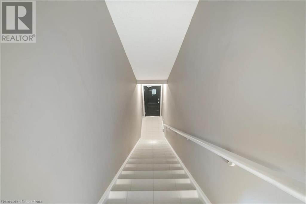 48 Oat Lane Lane, Kitchener, Ontario  N2R 0T1 - Photo 5 - 40685088