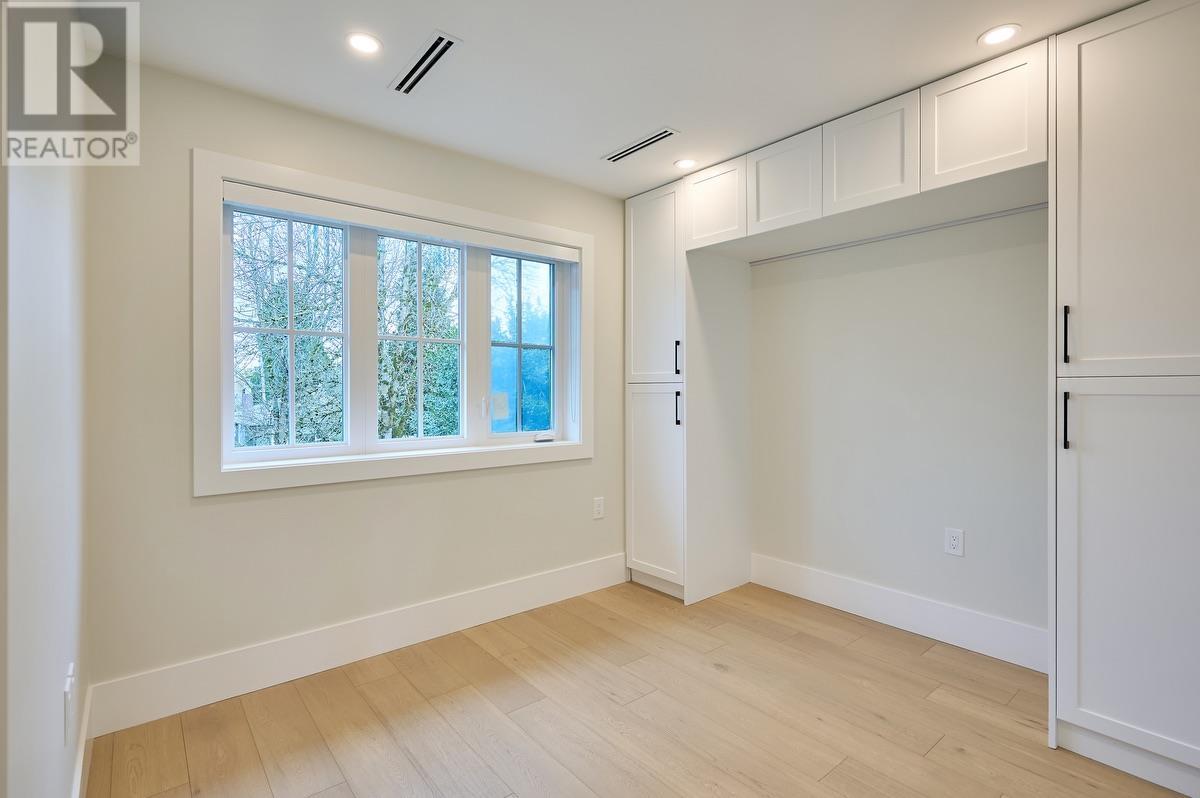 Listing Picture 15 of 28 : 4115 ELGIN STREET, Vancouver / 溫哥華 - 魯藝地產 Yvonne Lu Group - MLS Medallion Club Member