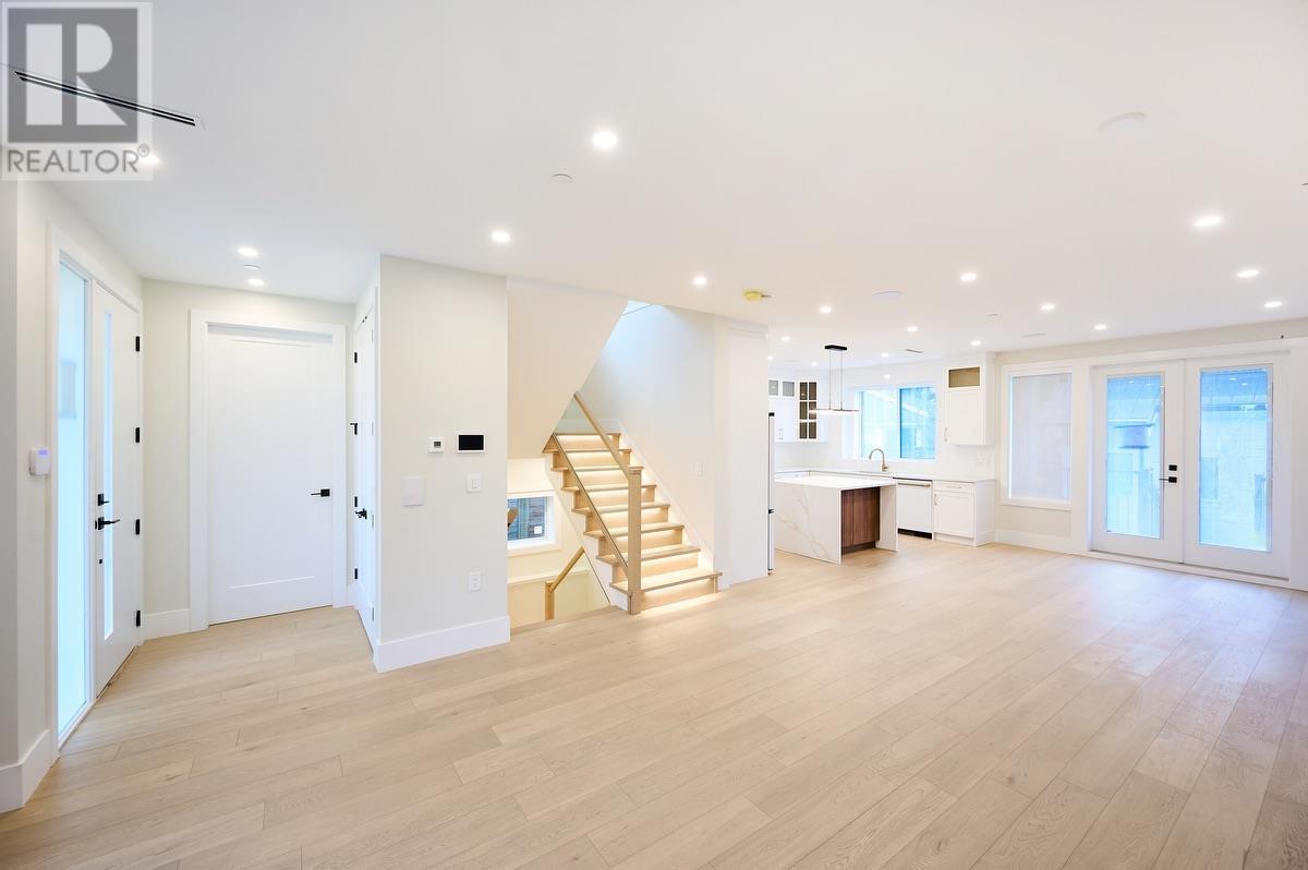 Listing Picture 5 of 28 : 4115 ELGIN STREET, Vancouver / 溫哥華 - 魯藝地產 Yvonne Lu Group - MLS Medallion Club Member