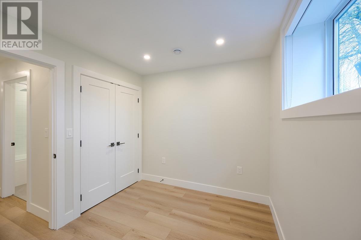 Listing Picture 20 of 28 : 4115 ELGIN STREET, Vancouver / 溫哥華 - 魯藝地產 Yvonne Lu Group - MLS Medallion Club Member