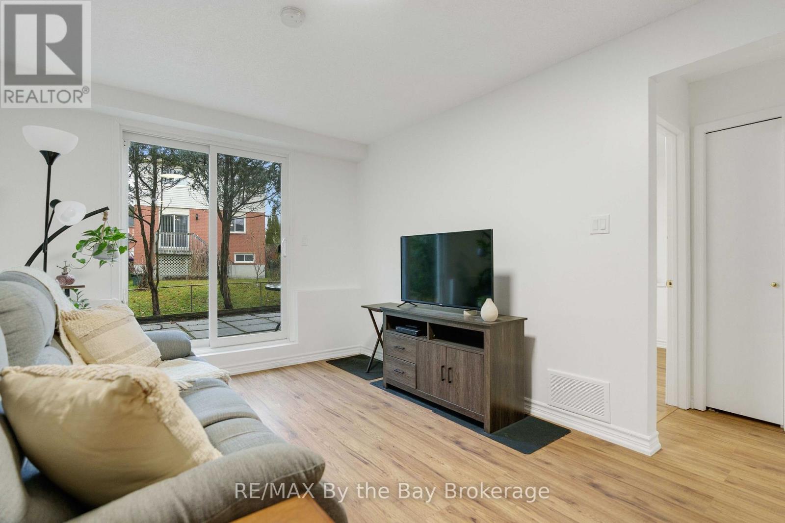 12 Hudson Crescent, Bradford West Gwillimbury, Ontario  L3Z 2J2 - Photo 14 - N11890991