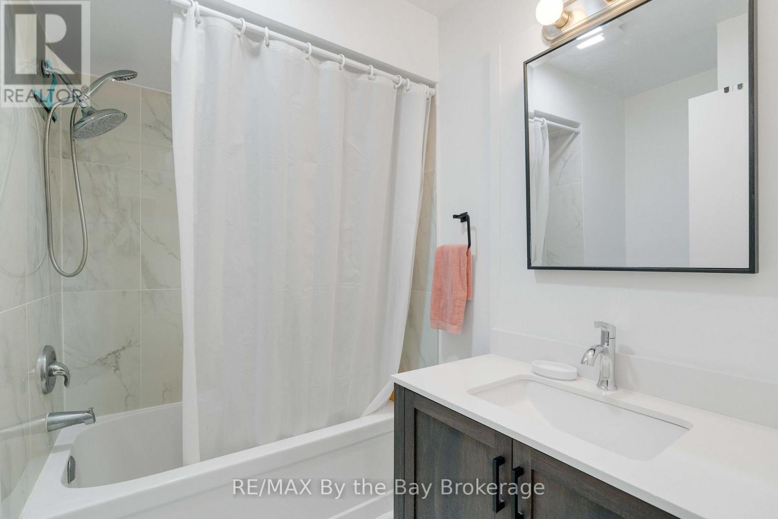 12 Hudson Crescent, Bradford West Gwillimbury, Ontario  L3Z 2J2 - Photo 24 - N11890991