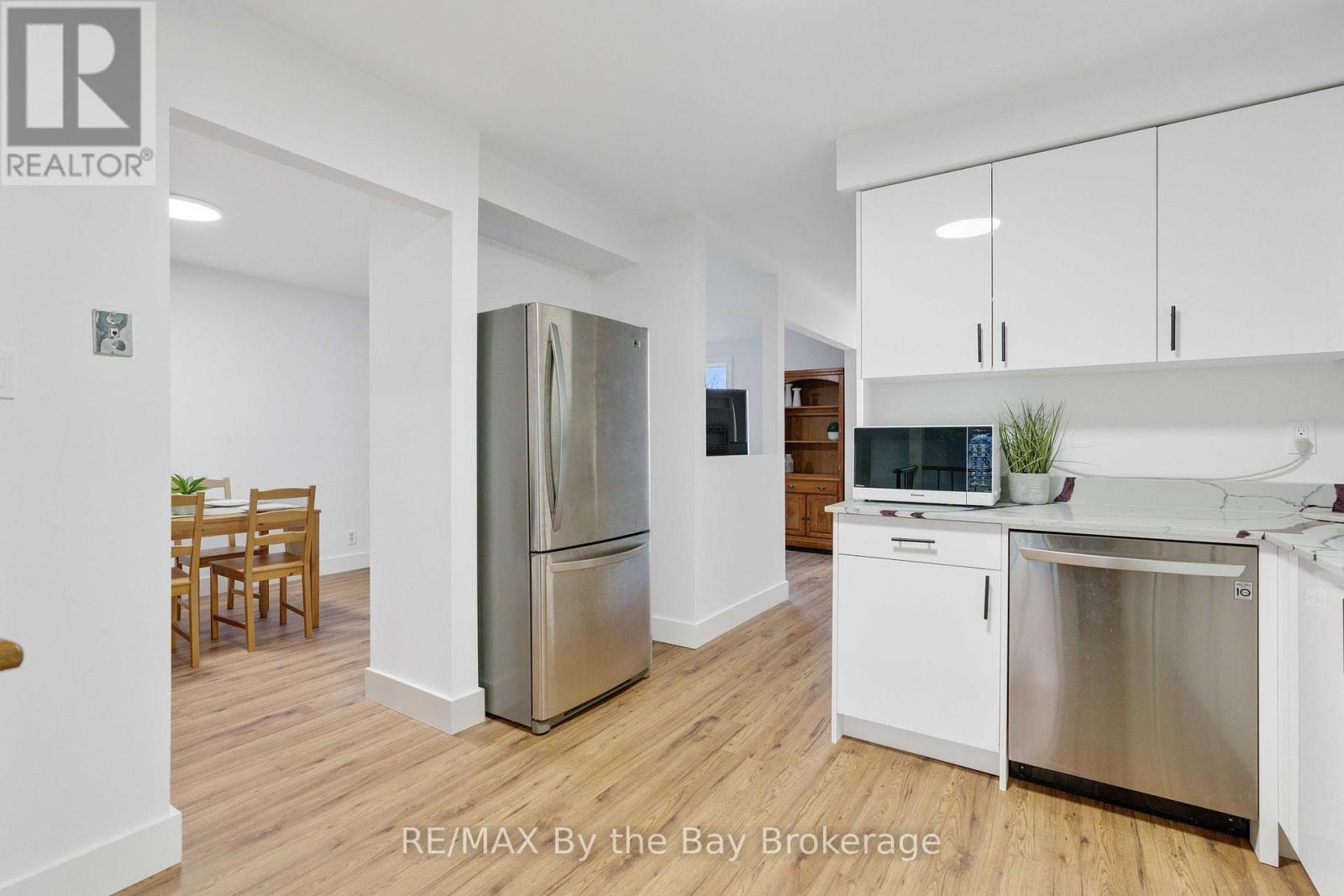 12 Hudson Crescent, Bradford West Gwillimbury, Ontario  L3Z 2J2 - Photo 8 - N11890991