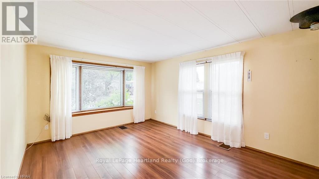 39 Cranberry Drive, Ashfield-Colborne-Wawanosh, Ontario  N7A 3Y3 - Photo 10 - X10780158