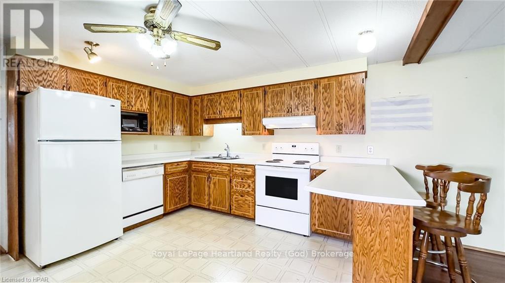 39 Cranberry Drive, Ashfield-Colborne-Wawanosh, Ontario  N7A 3Y3 - Photo 6 - X10780158