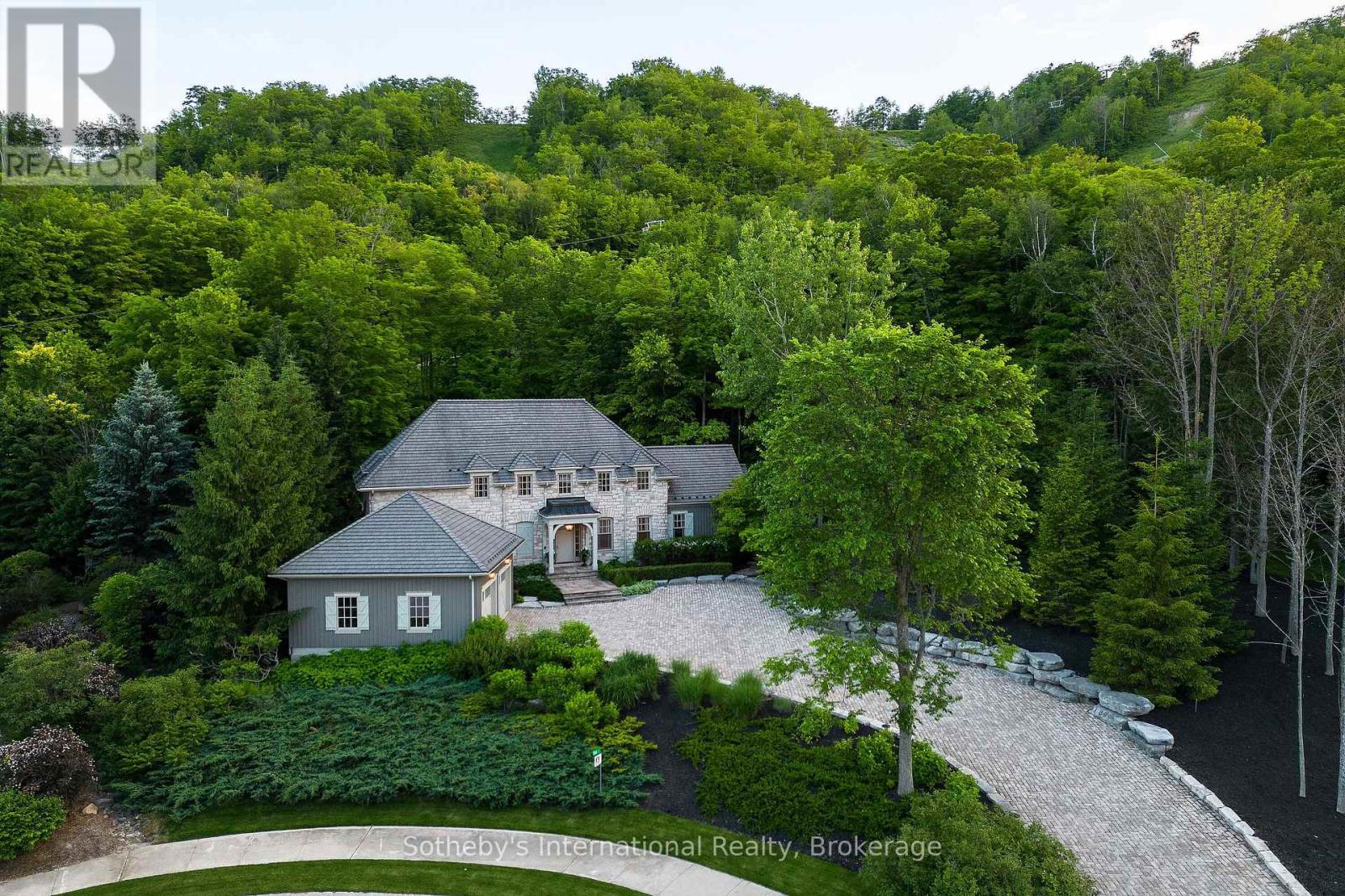 114 HEMLOCK COURT, blue mountains (blue mountain resort area), Ontario