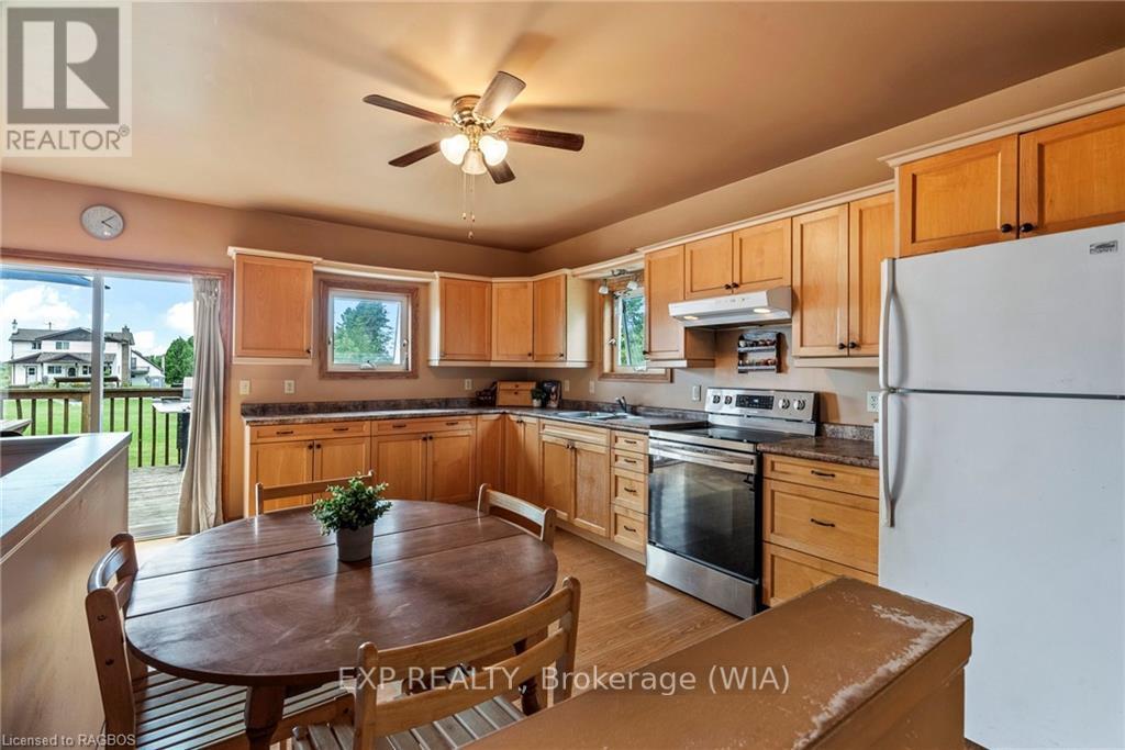 194 Frank Street, South Bruce Peninsula, Ontario  N0H 2T0 - Photo 17 - X10845613